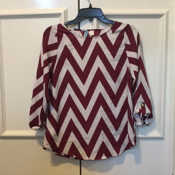 Francesca’s Maroon and White Chevron Blouse - Picture 2 of 5